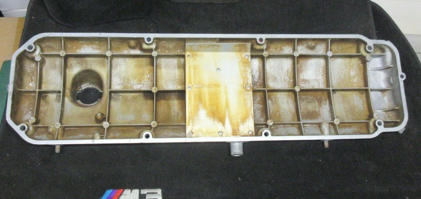 BMW M30 E23 728i Engine Valve Cover 1277744 OEM for sale online | eBay