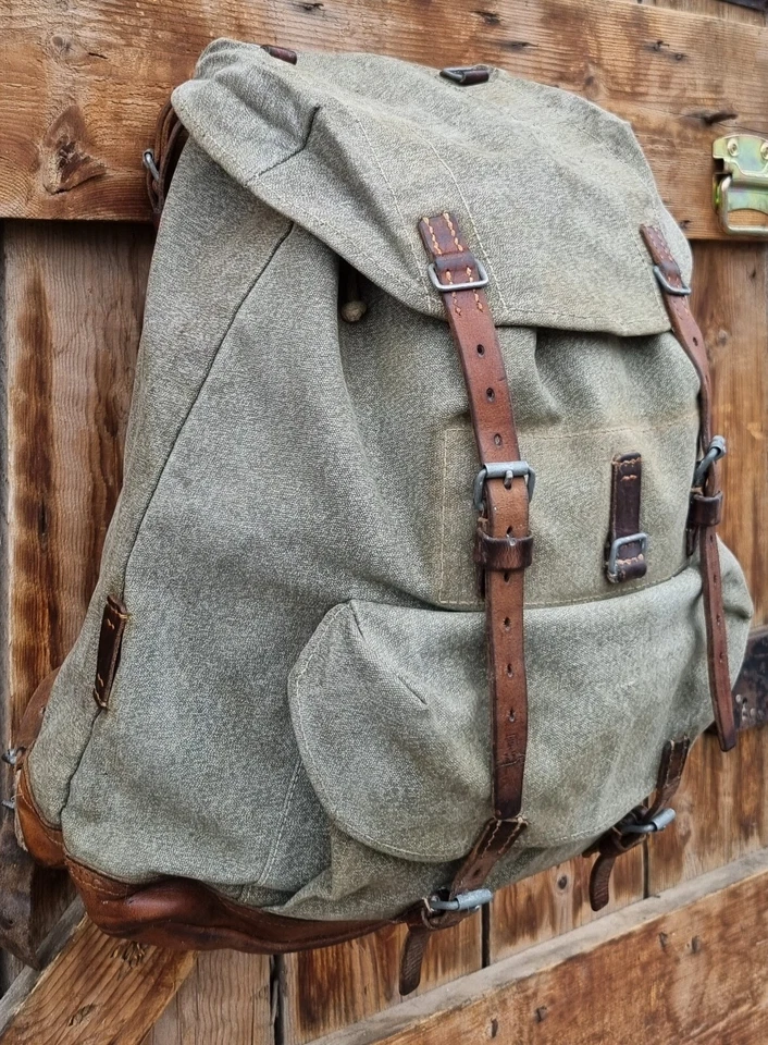 Robuster, alter Schweizer Armee Rucksack, Segeltuch & Leder Original 1956, Nr.20 - Bild 2 von 4
