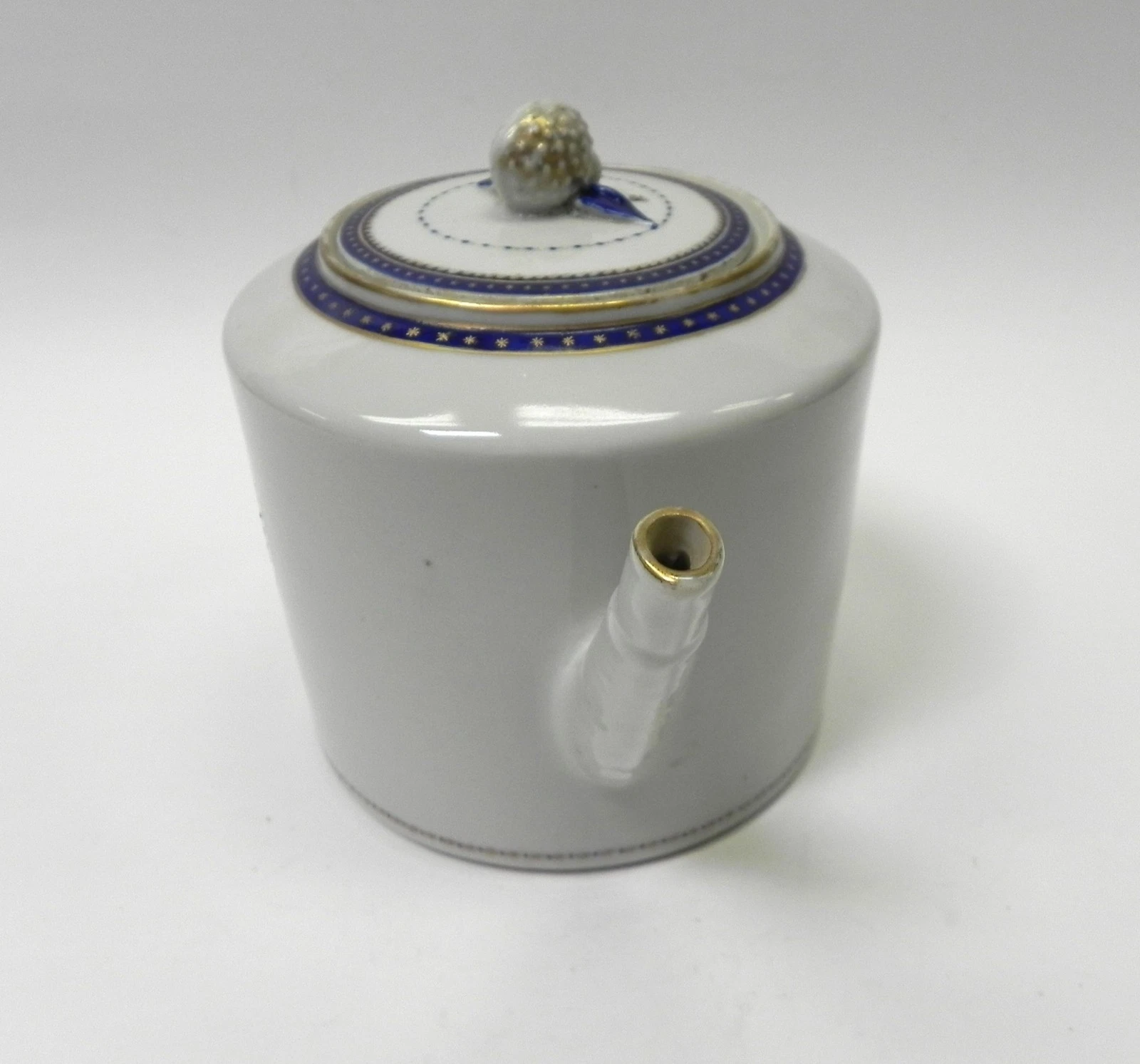 Chinese Export Porcelain Teapot Cup and Saucer - Picture 4 of 12