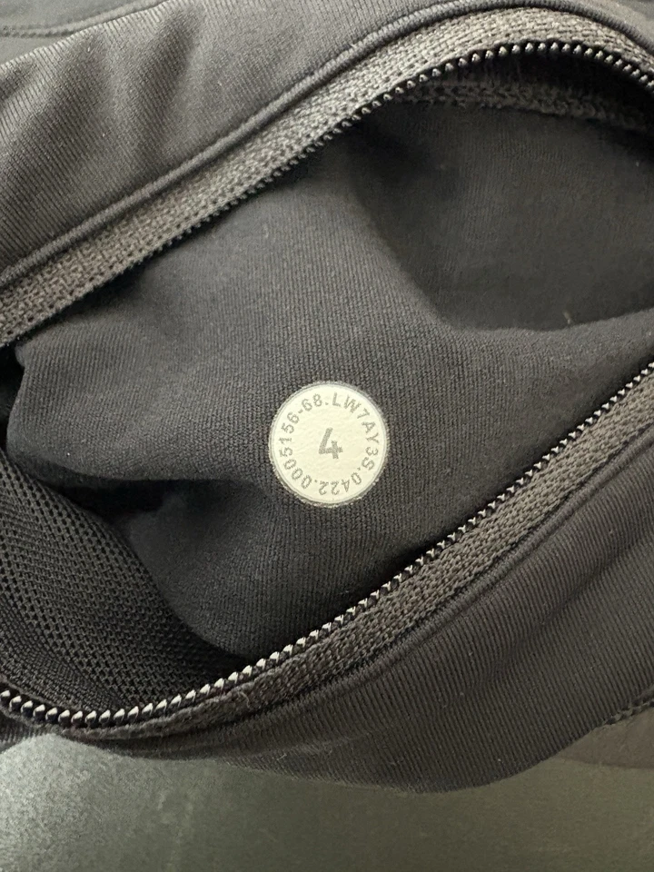 Pantalones cortos Lululemon Speed Up para mujer talla 4 negros rendimiento para correr Foto 4 de 4