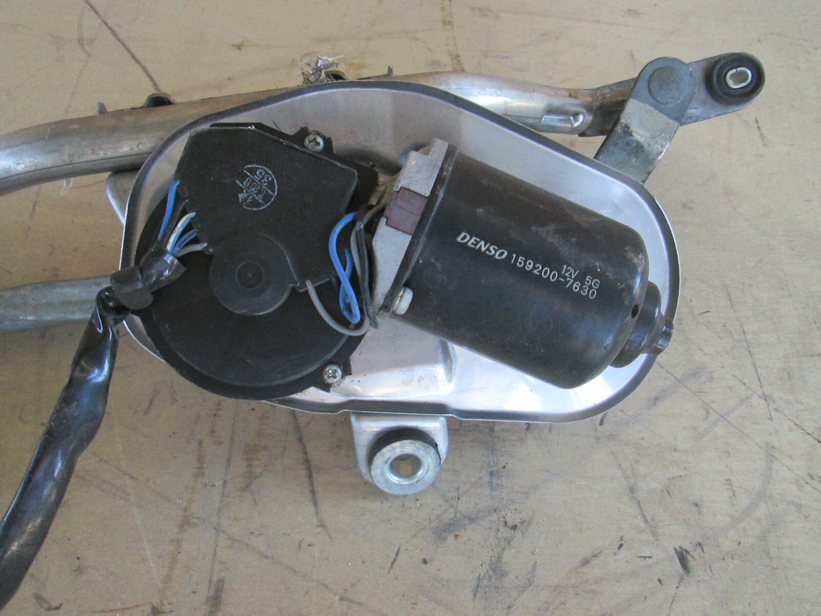 Maserati Quattroporte, Complete Windshield Wiper Motor - Linkage # 68468000