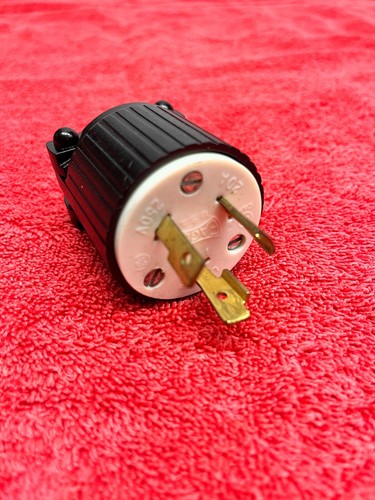 20 Amp 250 Volt Locking Plug L6-20P NEW 20 amp Generator RV Plug Eagle ...