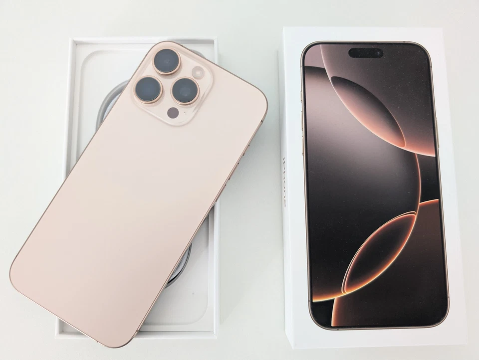 Apple iPhone 16 Pro Max - 256 Go - Titane Sable - Photo 2/4