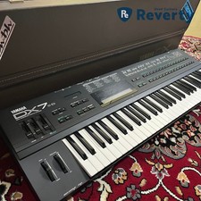 YAMAHA DX7 II-D Synthesizer Keyboard Made in Japan w/Hard case Used