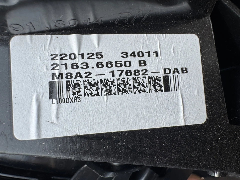 Espejo retrovisor derecho Range Rover Velar L560 (20-25) RHD versión cámara Foto 4 de 4