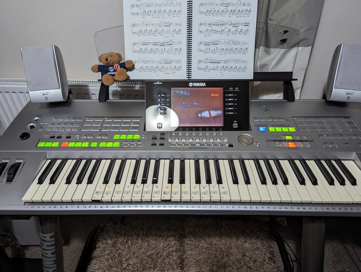 Yamaha Tyros 1 keyboard