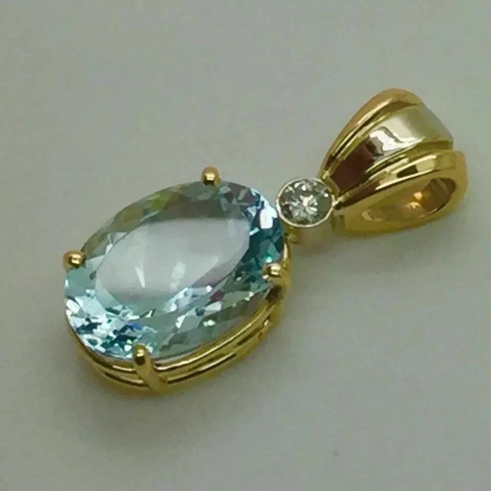 3Ct Oval Cut Aquamarine VVS1 Diamond Solitaire Pendant 14K Yellow Gold Plated - Image 4 of 4