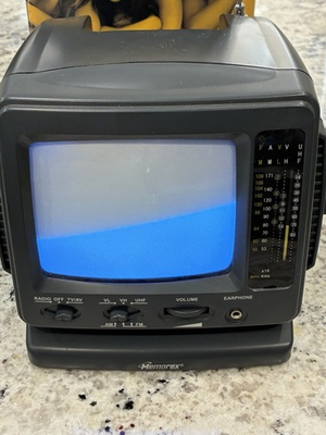 #ad Memorex Portable 5.5” TV w AM FM Radio Antenna amp; AC Adapter In OG Box $45.00