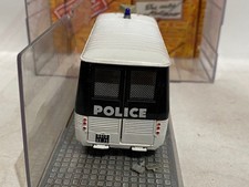 Coche de policía de automodelismo y aeromodelismo Escala 1:43