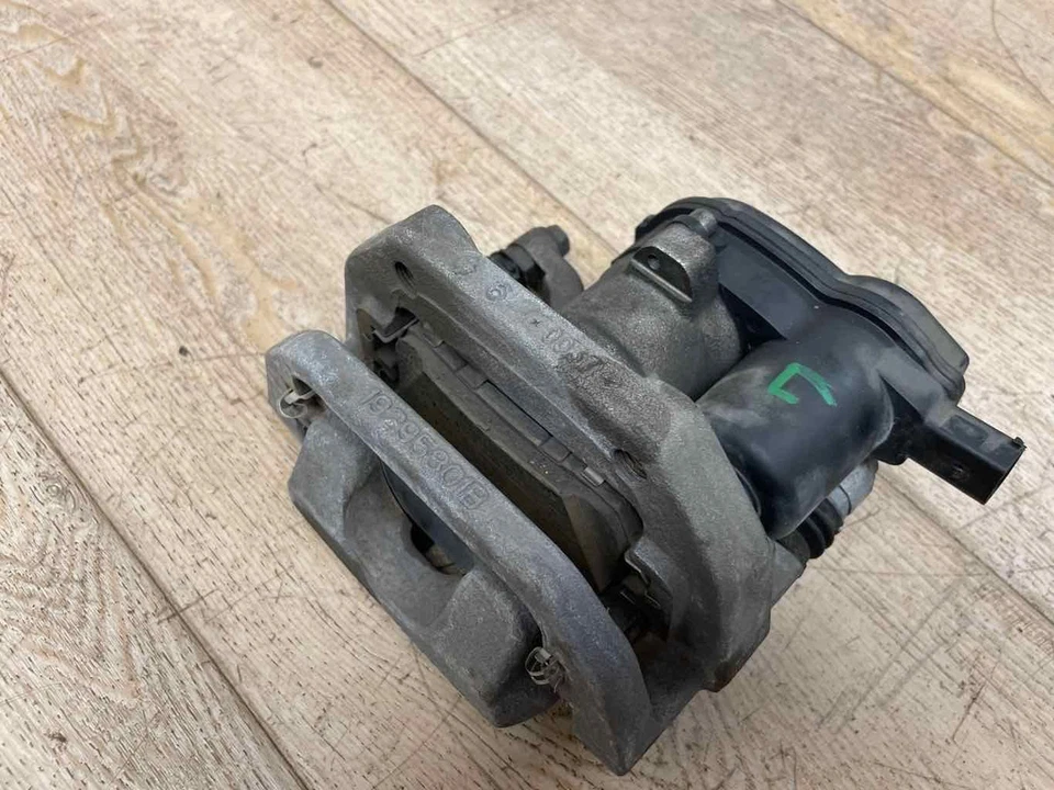 Pinça de freio de passageiro traseira direita usada 19295801B compatível com 18 - 23 Honda Odyssey 3,5L - Imagem 3 de 4