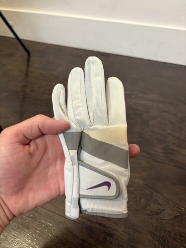 Women’s White Nike Golf Glove Left Hand Size Medium