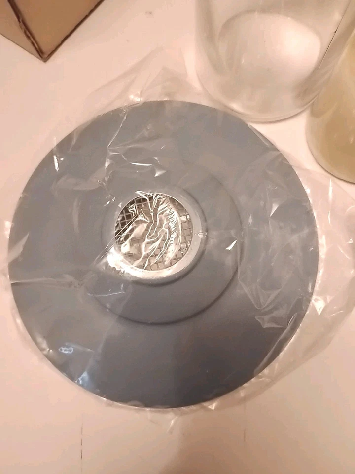 Vintage Anacapa Patio Candle Lamp Green NOS In Original Box With Candle - Image 3 of 4