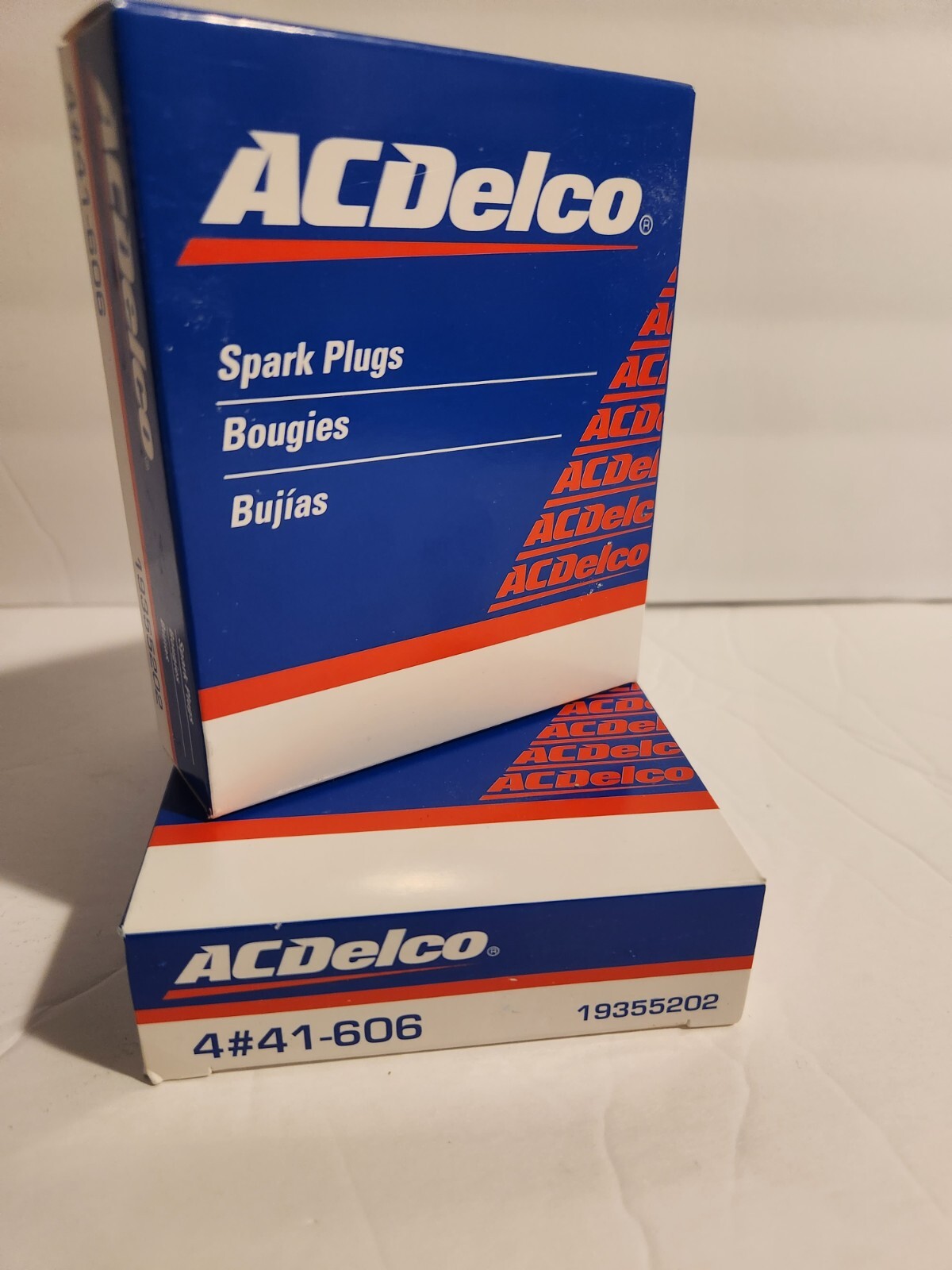 Ac Delco 41-606 Spark Plugs NEW QTY 8 PLUGS IN LOT