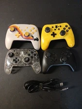 Lot of 3 Nintendo Switch Controllers and 1 Xbox One Controller Tested Works