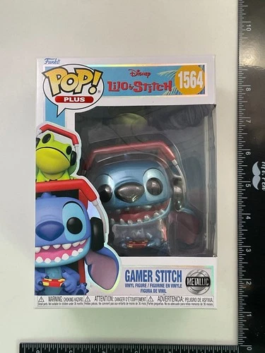 Funko Pop! Disney: Gamer Stitch #1564 Metallic Vinyl Figure +PROTECTOR H5