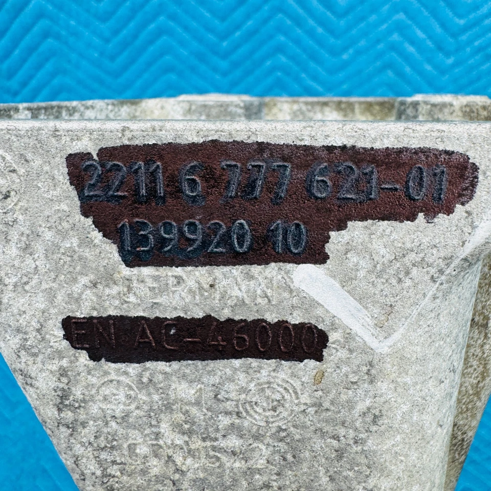 12–17 BMW 650i 4.4 N63 xDrive Left Engine Mount With Bracket OEM 2211677737301 - Image 2 of 4