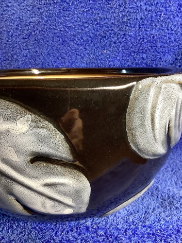 Vintage Black Glazed Pottery Embossed Leaf Pattern 10 Inches Wide 5.5 Inches Dee - Picture 4 of 7