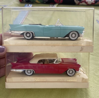 Lot Of 2 Solido Models Cadillacs Eldorado #4500 Blue & 4501 Red Cases 1:43 Scale