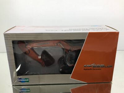 DOOSAN DX22LCA TRACK EXCAVATOR CHINA DIECAST -ORANGE 1:40- GOOD IN BOX