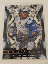 2018 Topps Finest - Finest Cornerstones Salvador Perez #FC-SP