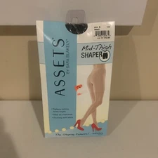 Assets by Spanx Mid Thigh Shaper New Size 6 Black