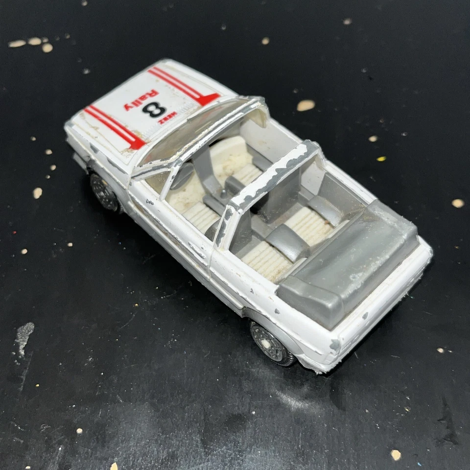 Used Hot Wheels Volkswagen Golf Cabriolet 8 Rally Collectors #7 — 第 3/4 张图片