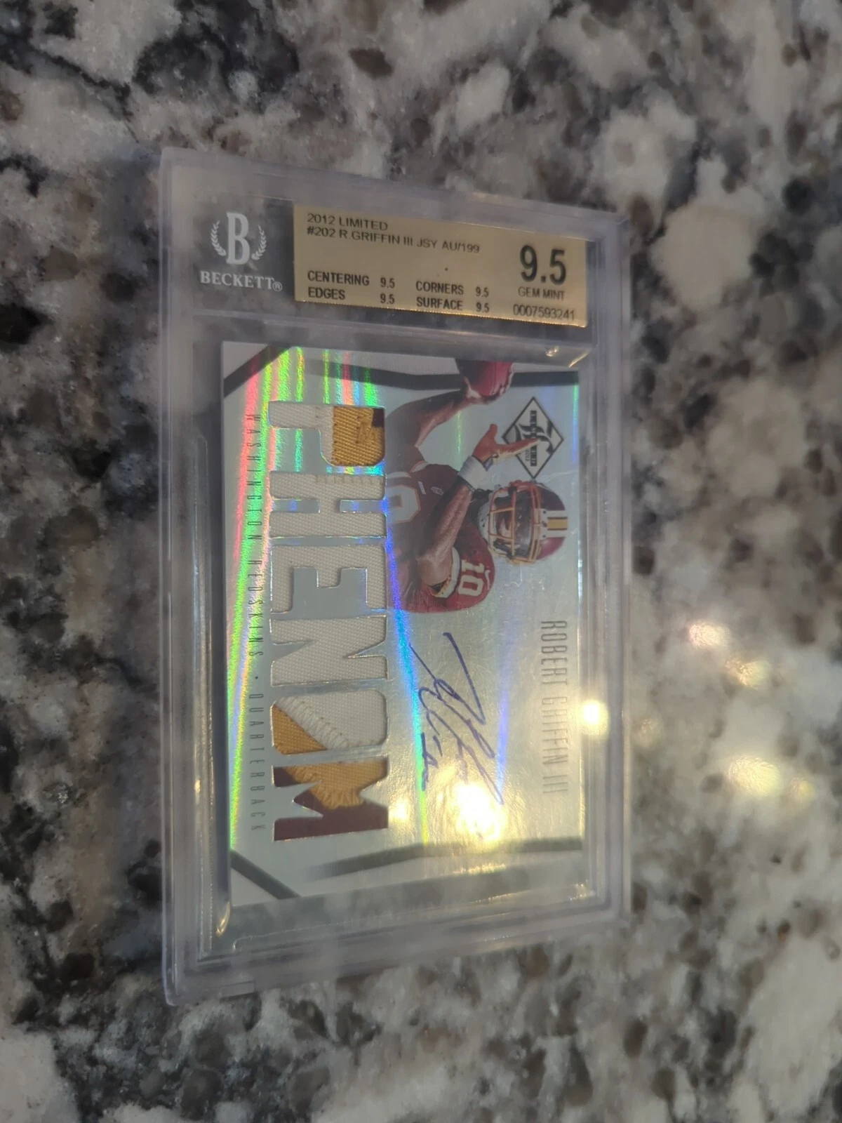 Robert Griffin III Panini Limited #202 Jersey Autograph