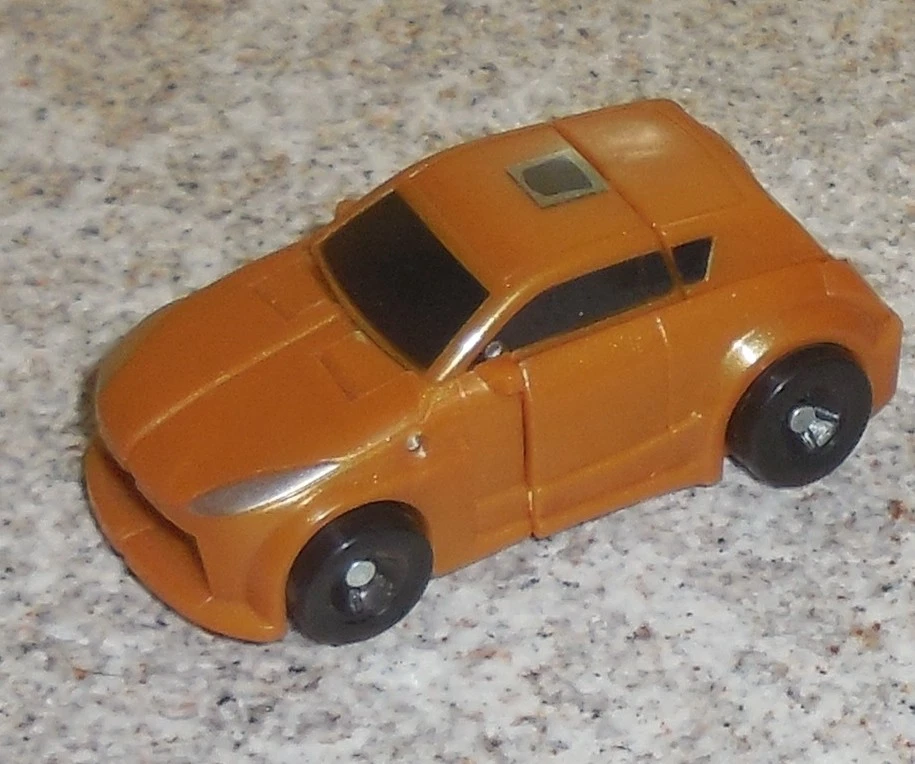 Transformers Reveal The Shield GOLDBUG Complete Legend Rts Bumblebee  - Image 3 of 4