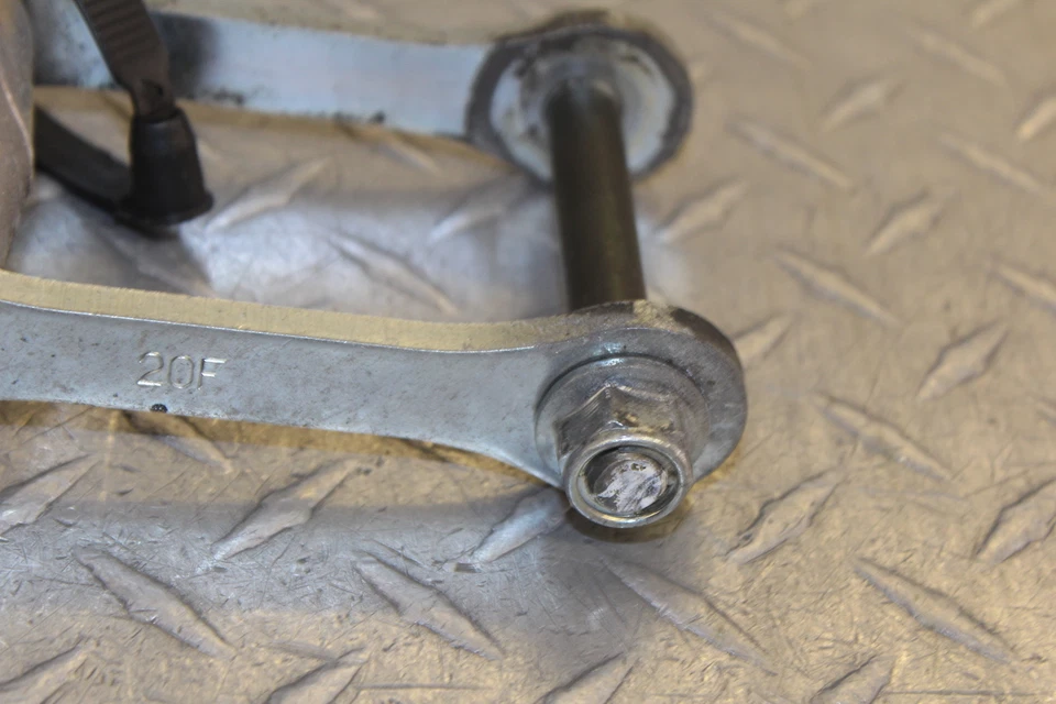 2000 SUZUKI SV650 SV 650 ЗАДНИЙ DOGBONE АМОРТИЗИРУЮЩЕЕ ЗВЕНО - Изображение 4 из 4