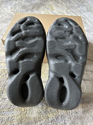 Adidas Yeezy Foam Runner RNR Carbon size 10 DS ALL OG. “SHIP ASAP