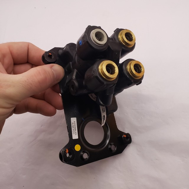 Bendix G90-1048 K118789 Parking Brake Valve Assembly for sale online | eBay