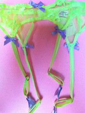 Agent Provocateur neu mit Etikett Gr. 4 nie ausprobiert da die Farben mir nicht passen