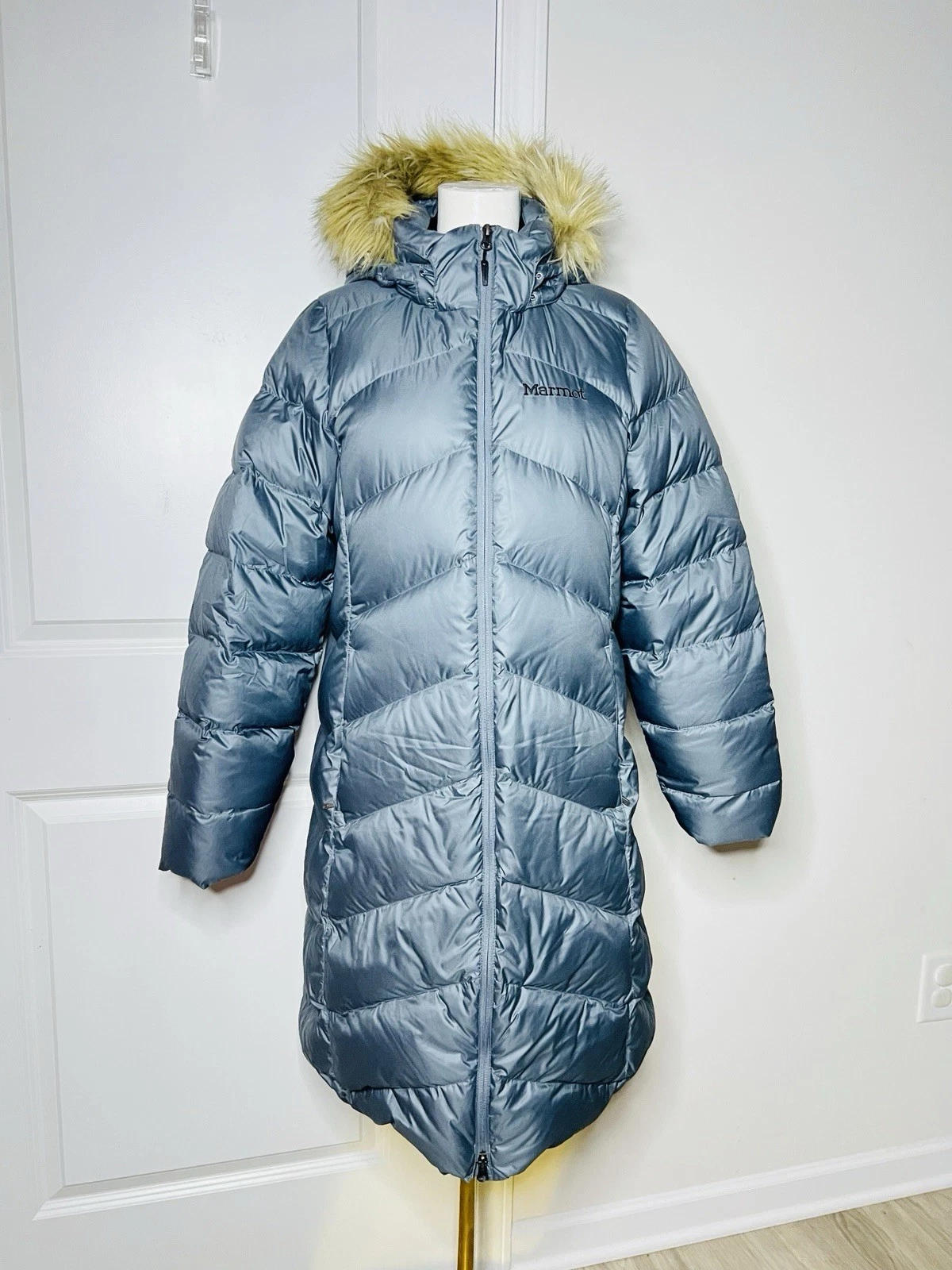 Marmot Montreal Hooded 700 Down Fill Winter Snow Puffer Parka Sz L