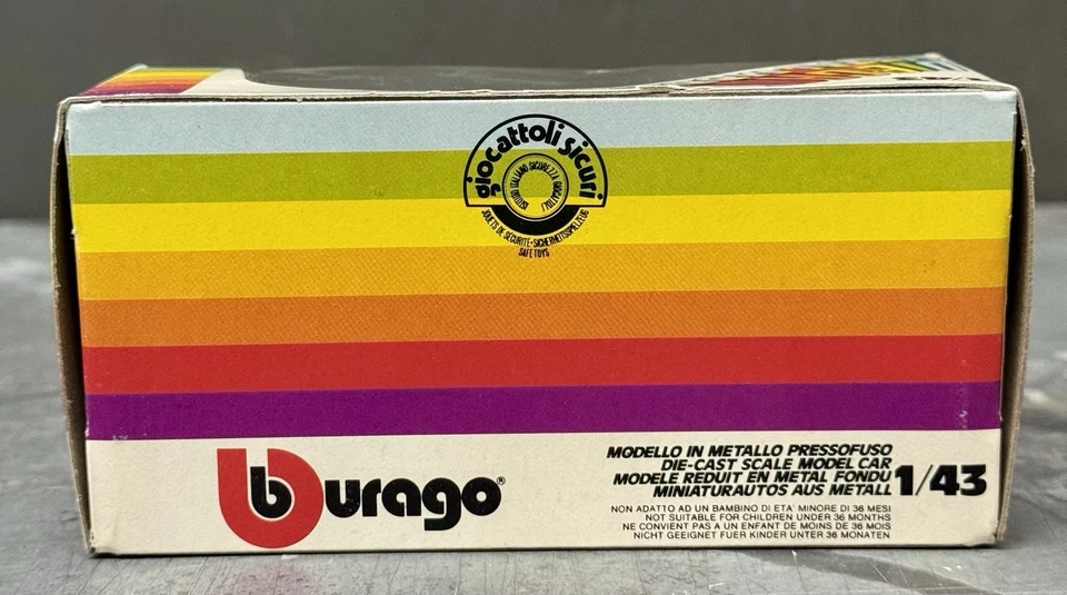 Coche de carreras Burago Porsche 935 Vaillant verde fundido a presión turbo de colección en caja Foto 3 de 4