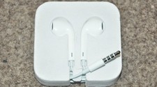 Brand New Genuine APPLE Headphones EARPHONES Wired Earbuds AUX 3.5mm Jack