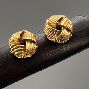 Authentic Mod Modern Gold Plated Trifari Textured Love Knot Clip-on Button earrings