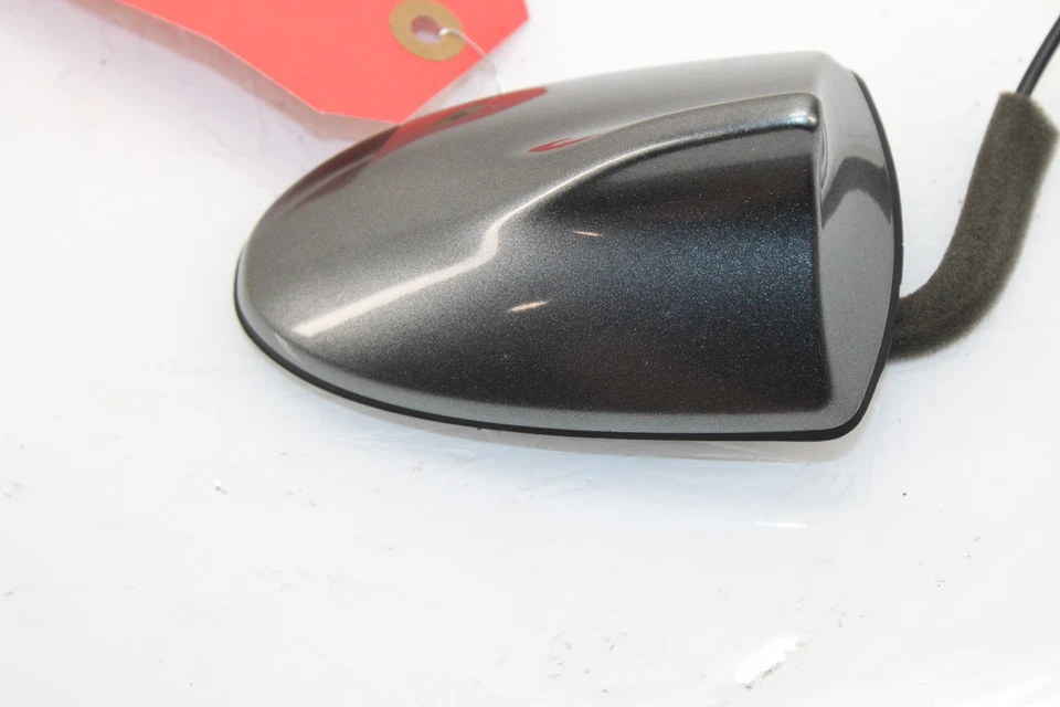 Antena de teto Infiniti Q60 (KAD) 2020-2022 OEM NH84 - Imagem 3 de 4