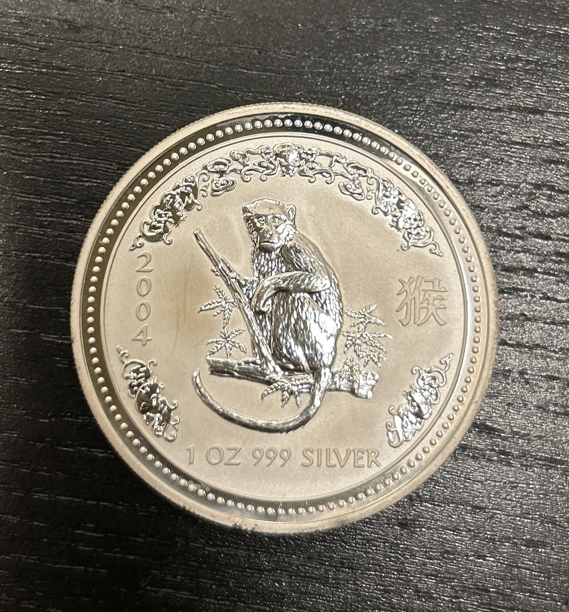 純銀　1オンス　銀貨　silver.999 2004年 純銀 1オンス 銀貨 2004年 silver999 - メルカリ