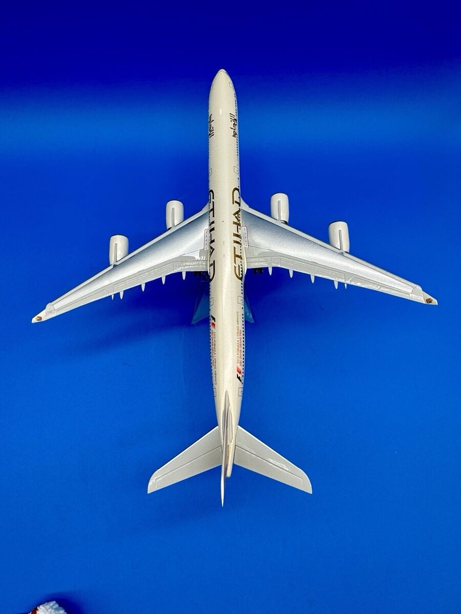 Herpa Etihad Airways Airbus A340-600 A6-EHK. 1:200. Etihad Herpa Etihad Airways Airbus A340-600 A6-EHK. 1:200. Etihad