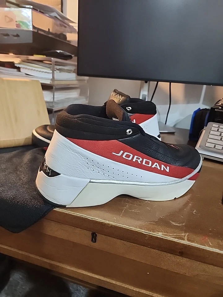 Jordan Talla 14 Team Showcase Blanco Gimnasio Rojo Negro Tenis CD-4150-102 Foto 4 de 4