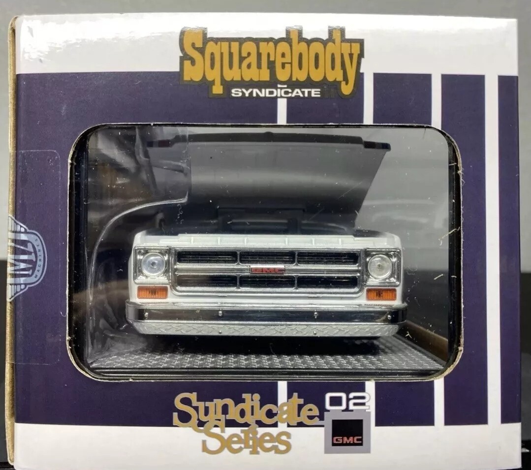 M2 Machines Squarebody Syndicate 1976 GMC Sierra Grande 15