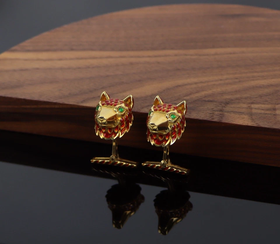 Vintage David Webb Pair of Enamel and Gold Cuff Links - Image 2 of 4