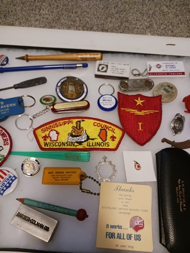 Lot Of Vintage Beloit Wisconsin Advertising Keychains Pins Patches Case Not Incl - Picture 15 of 17