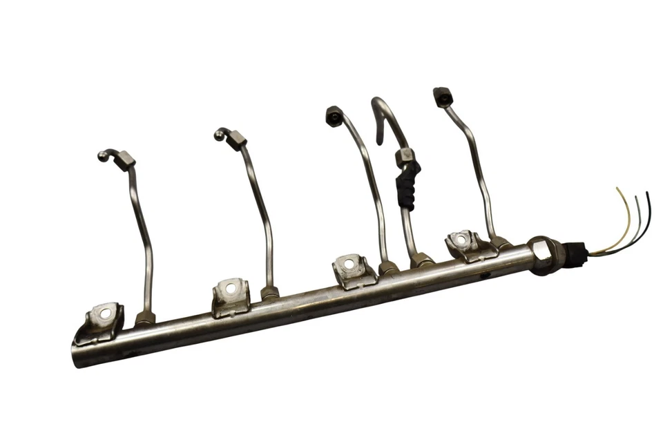 09-12 BMW F10 550i 750i 650i N63 4,4 L lado izquierdo del conductor riel de combustible con sensor OEM Foto 4 de 4