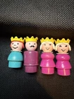 Vtg, FISHER PRICE LITTLE PEOPLE CASTLE FIGURES LOT KING QUEEN X2 PRINCESS 1976