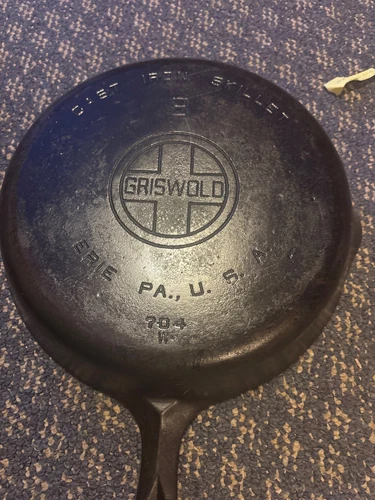Vintage Griswold No. 8 Cast Iron Skillet Model 704 W Large Logo level. NICE