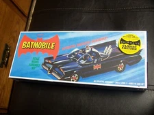 Batmobile Model Assembly Kit Polar Lights Factory Sealed POL821