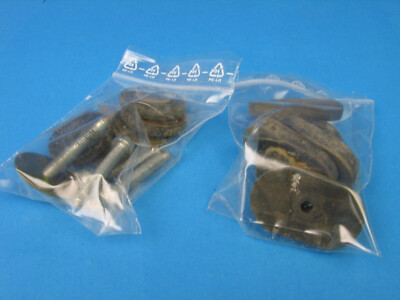 SABA  Wildbad 8  Radiobefestigungsschrauben mit Gummischeiben  RX 2308 -05