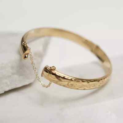 Vintage & Estate New Style 14k Yellow Gold Plated 7.5'' Bangle Bracelet Unisex