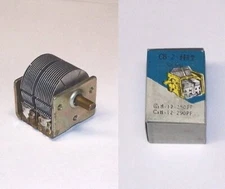 HI-VAL dual MINI - 2 section VARIABLE air capacitor tube AM radio tuning cap box